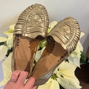 Elegant Gold Women's Flats